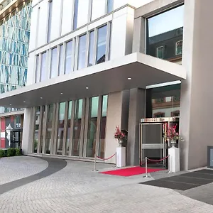 https://jumeirah-frankfurt.frankfurtammainhotels.com